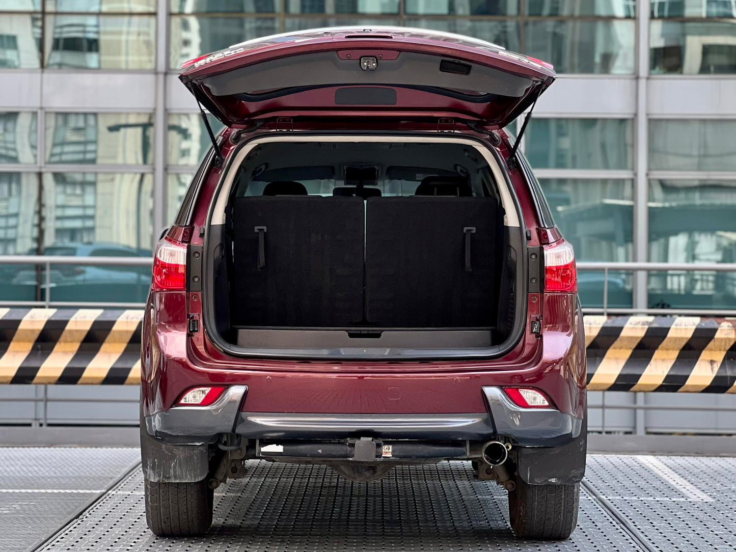 2017 Izuzu MUX LSA 4x2 2.5, Automatic, Diesel