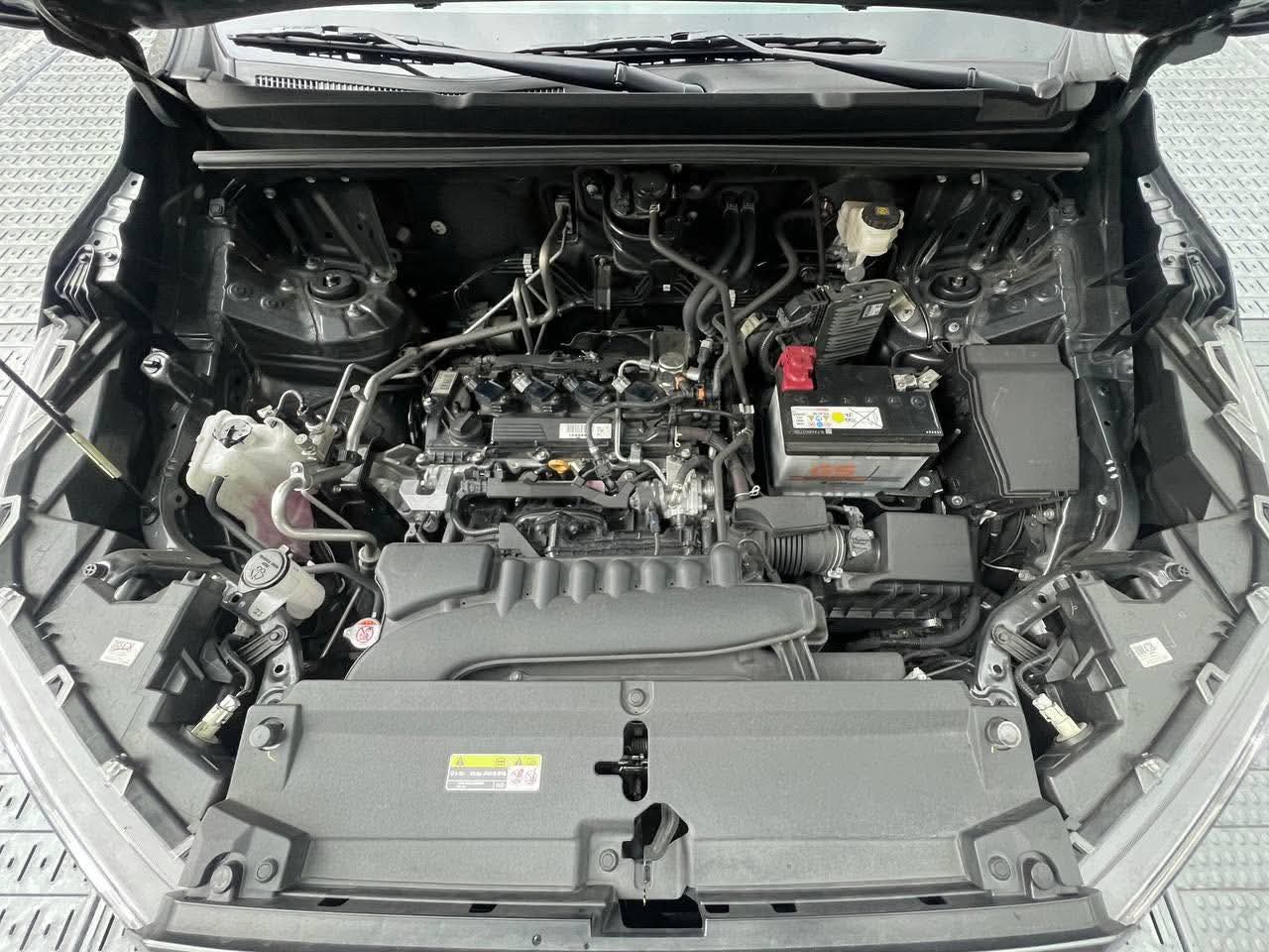 2025 Toyota Innova Zenix 2.0 V, Automatic, Gas
