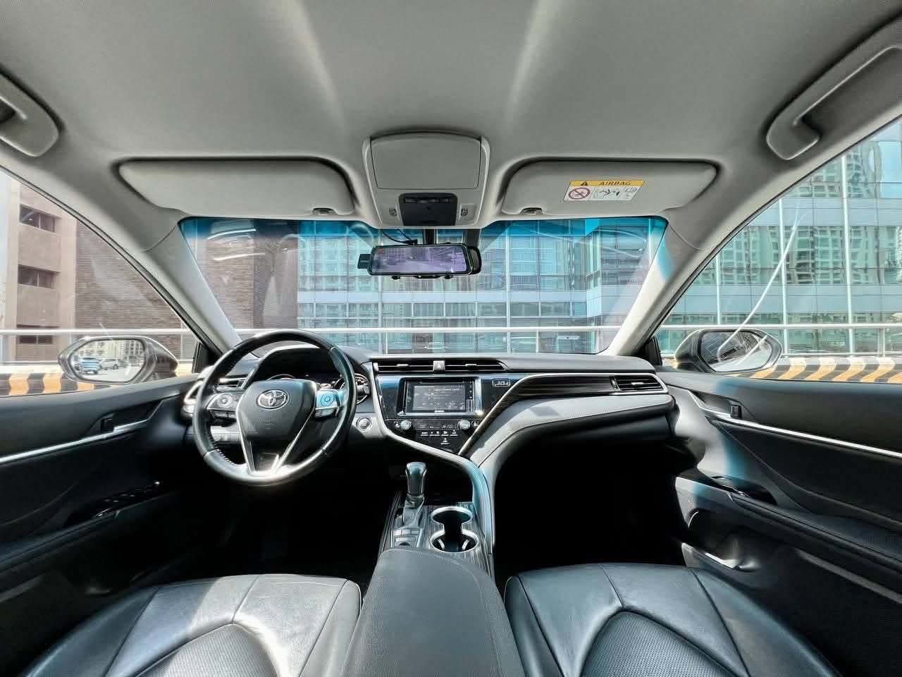 2020 Toyota Camry 2.5 V, Automatic, Gas