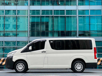 2024 Toyota HiAce Commuter Deluxe 2.8, Manual, Diesel
