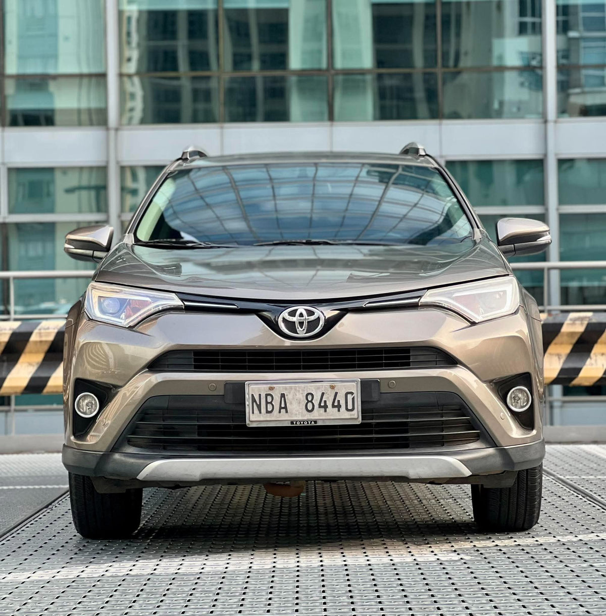 2017 Toyota Rav4 Premium,   Automatic, Gas