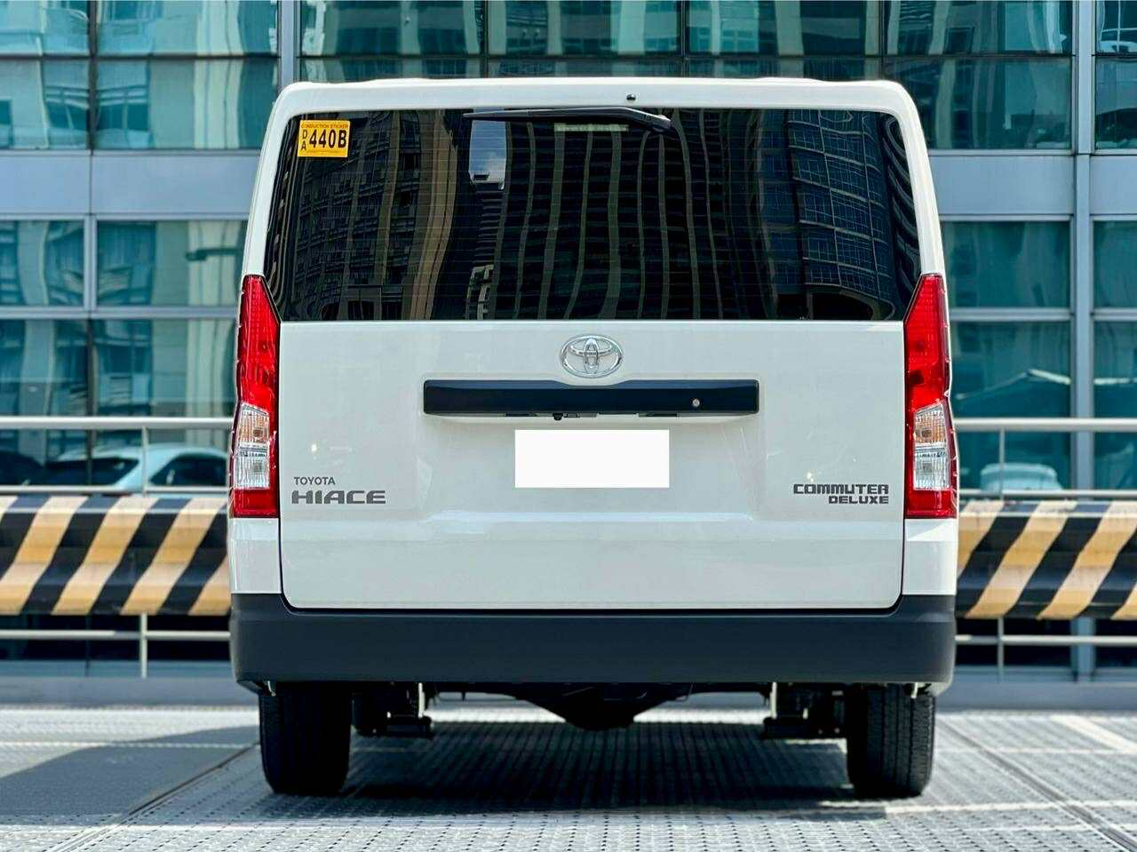 2025 Toyota Commuter 2.8 Deluxe, Manual, Diesel