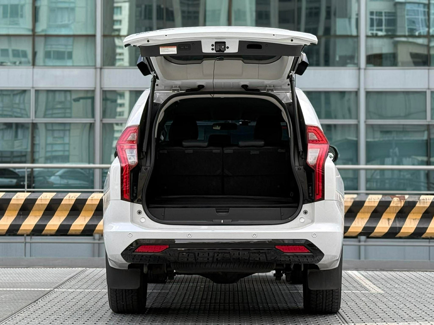 2022 Mitsubishi Montero Black Edition 4x2 2.5, Automatic, Diesel