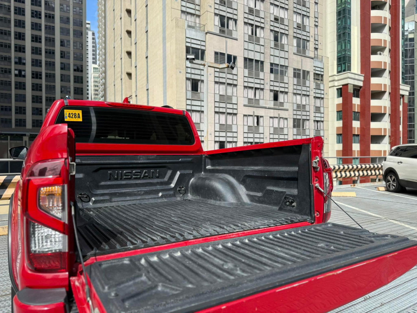 2025 Nissan Navara 2.5 Calibre-X, Automatic, Diesel