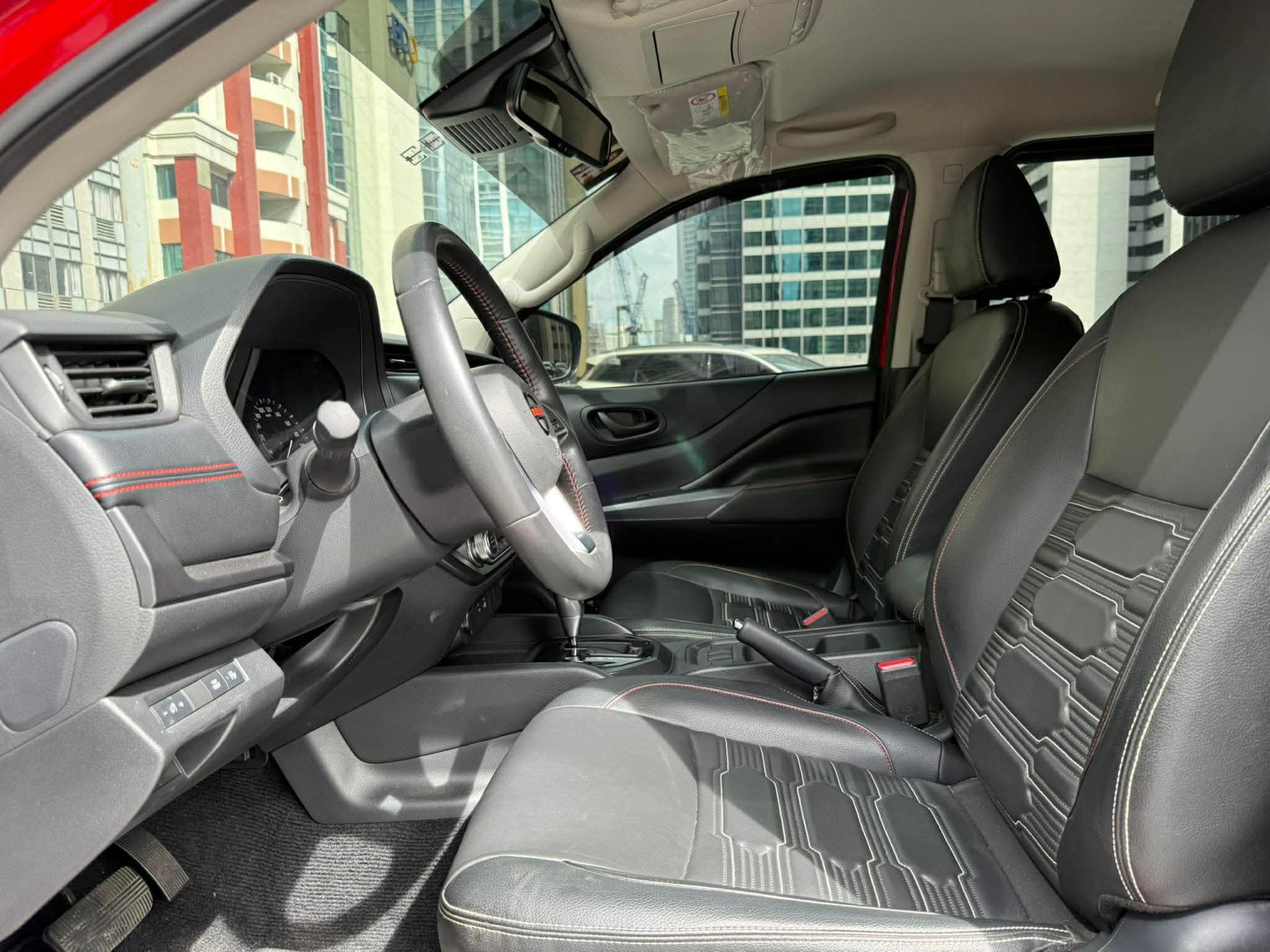 2025 Nissan Navara 2.5 Calibre-X, Automatic, Diesel