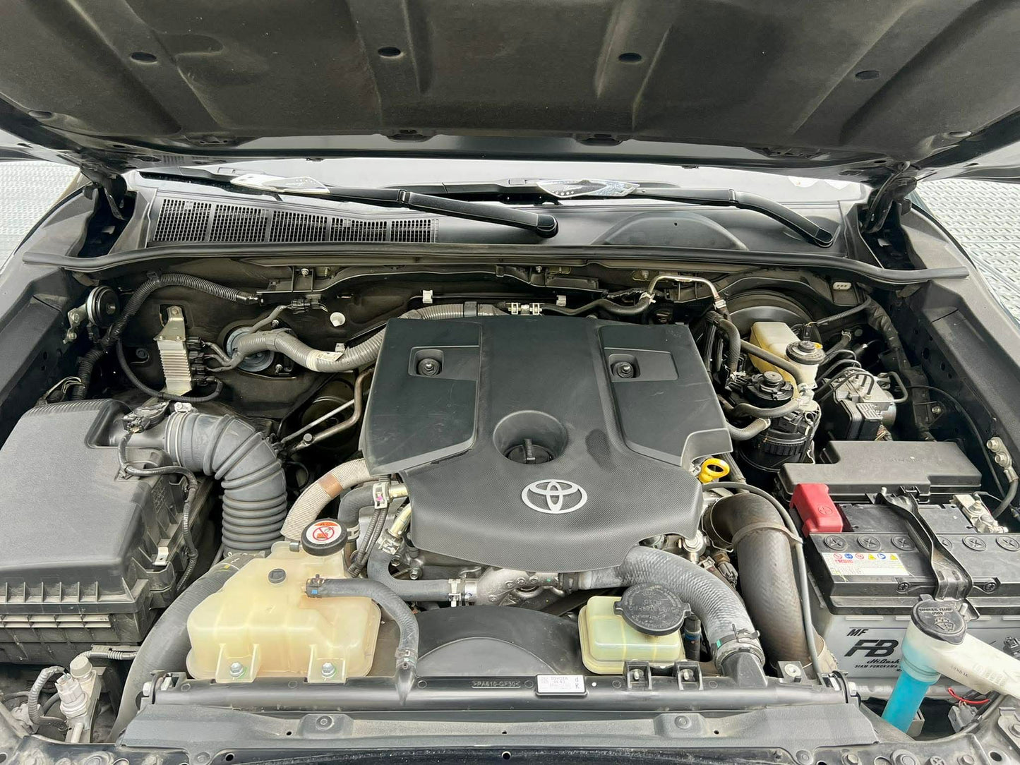 2025 Toyota Hilux 4x2 G, Manual, Diesel