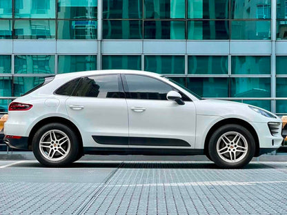 2015 Porsche Macan 2.0 Turbocharged AWD, Automatic, Gas