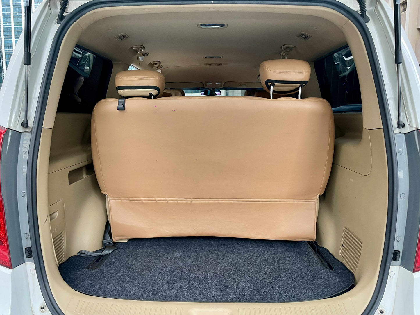 2019 Hyundai Grand Starex Gold 2.5, Automatic, Diesel