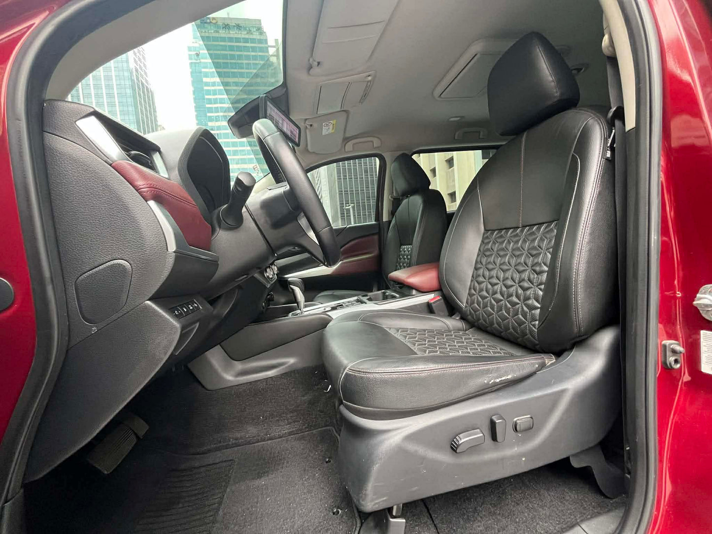 2022 Nissan Terra 2.5L VL 4x4, Automatic, Diesel