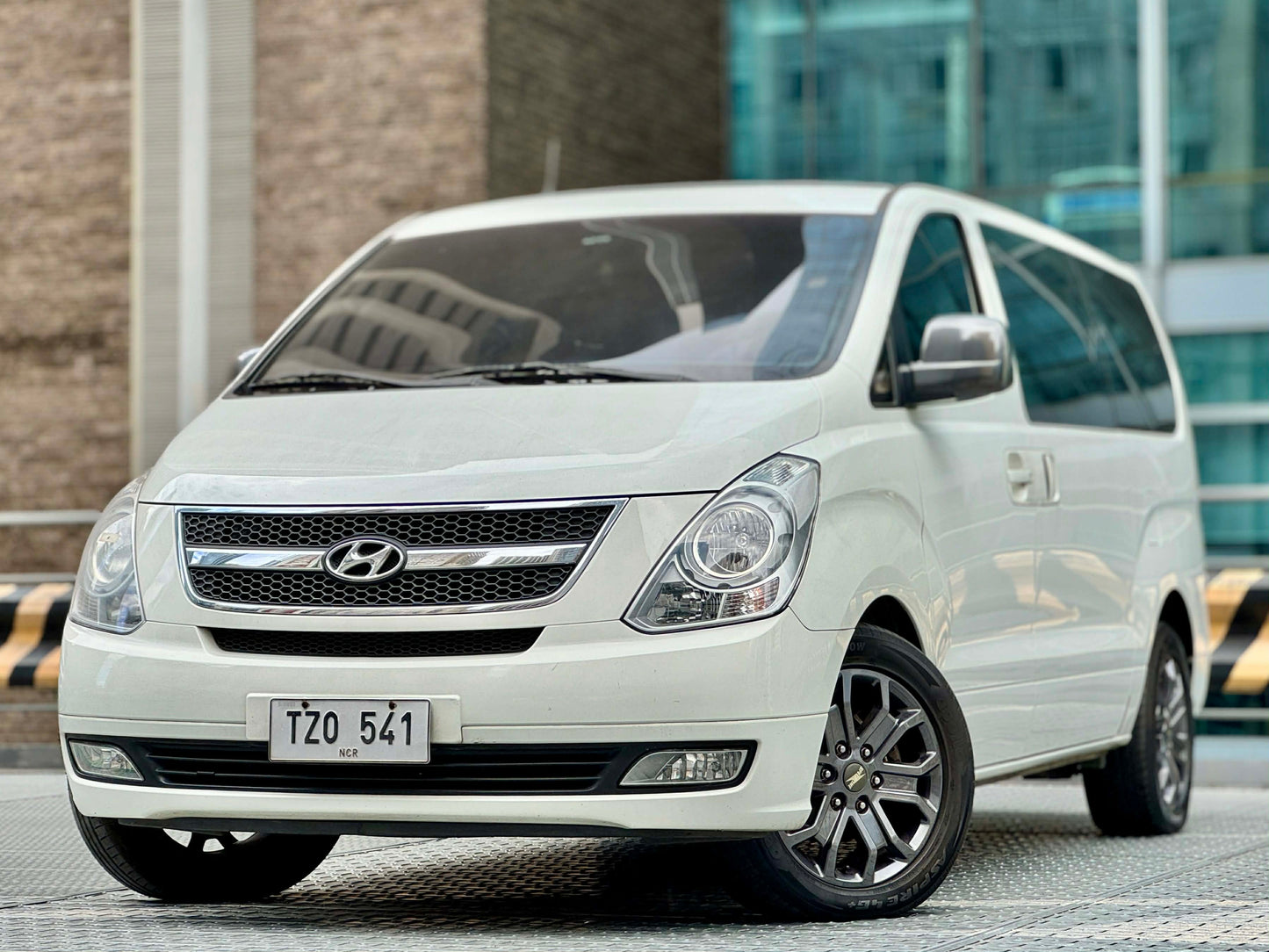 2012 Hyundai Grand Starex 2.5, Automatic, Diesel