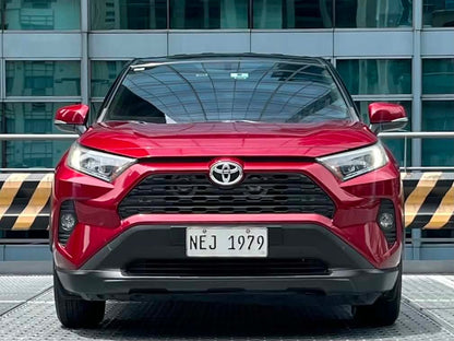 2019 Toyota RAV4 XLE 4x2 2.5,  Automatic, Gas