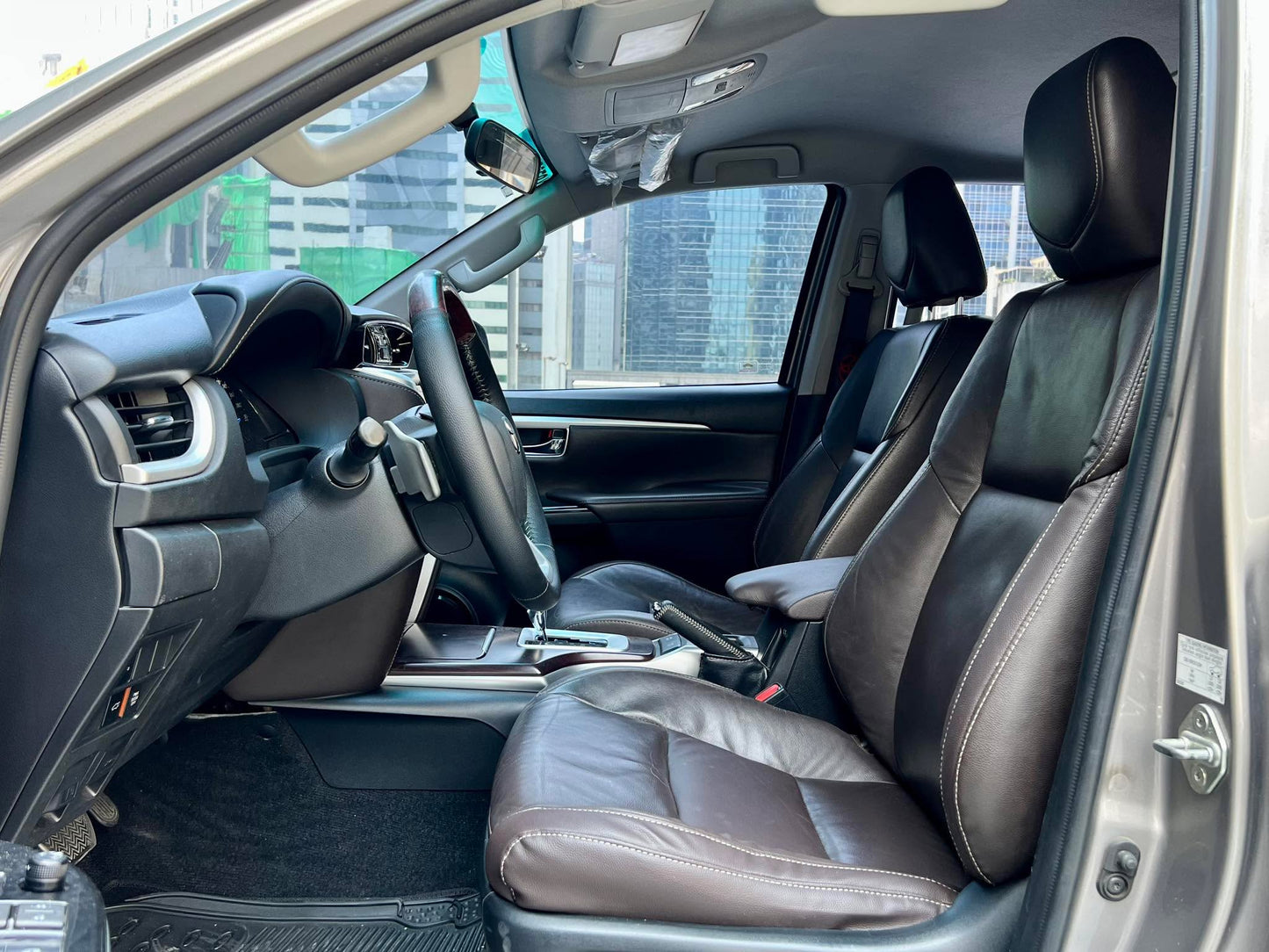 2017 Toyota Fortuner V 4x2 2.4, Automatic, Diesel