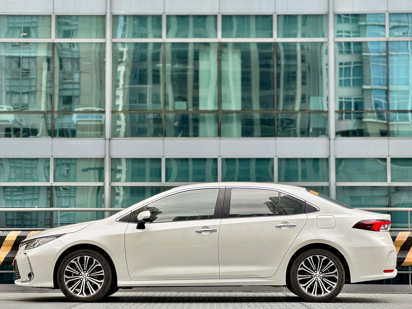 2022 Toyota Altis V 1.6, Automatic, Gas