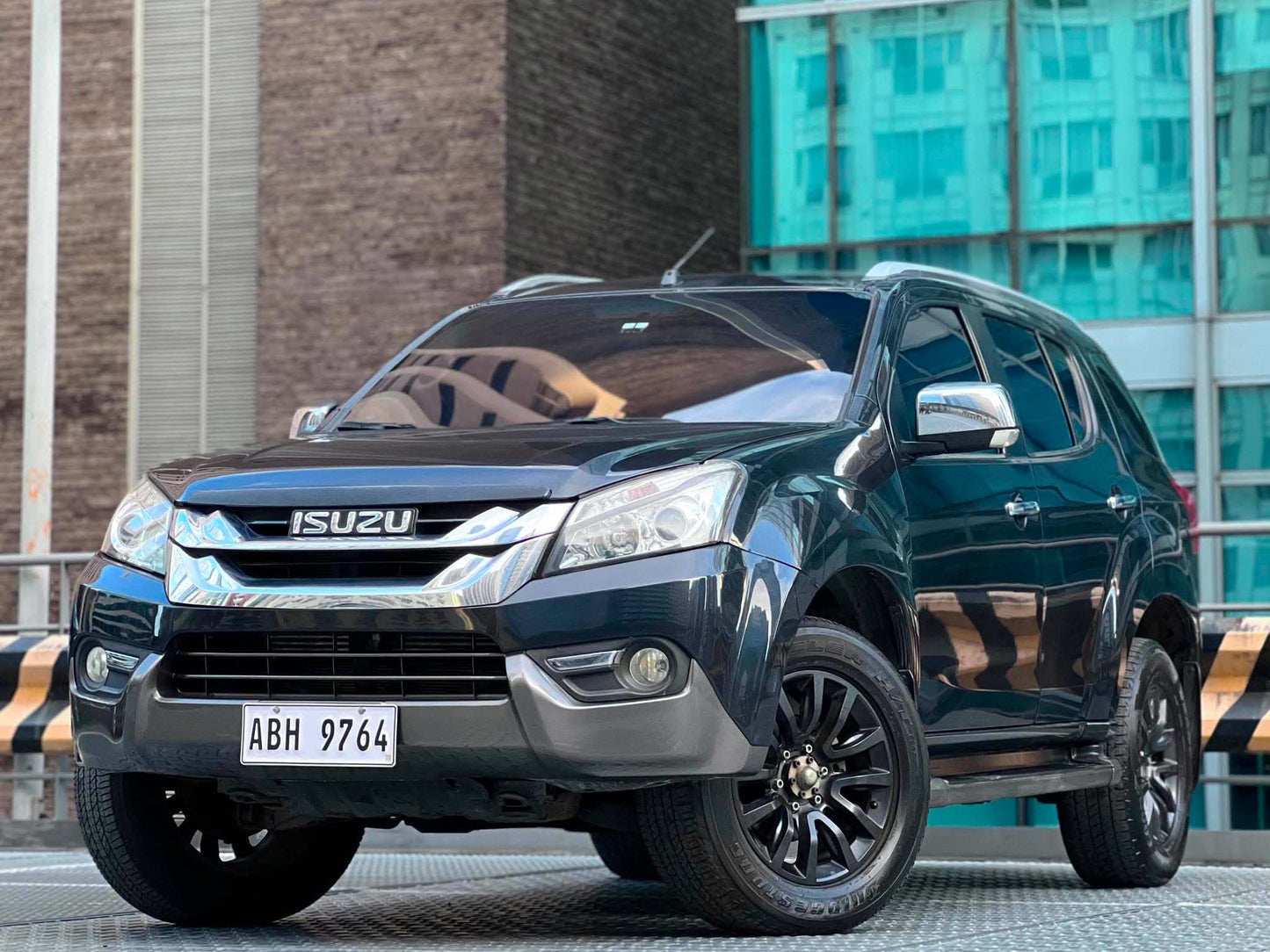 2015 Isuzu MUX 2.5 LSA 4x4, Automatic, Diesel