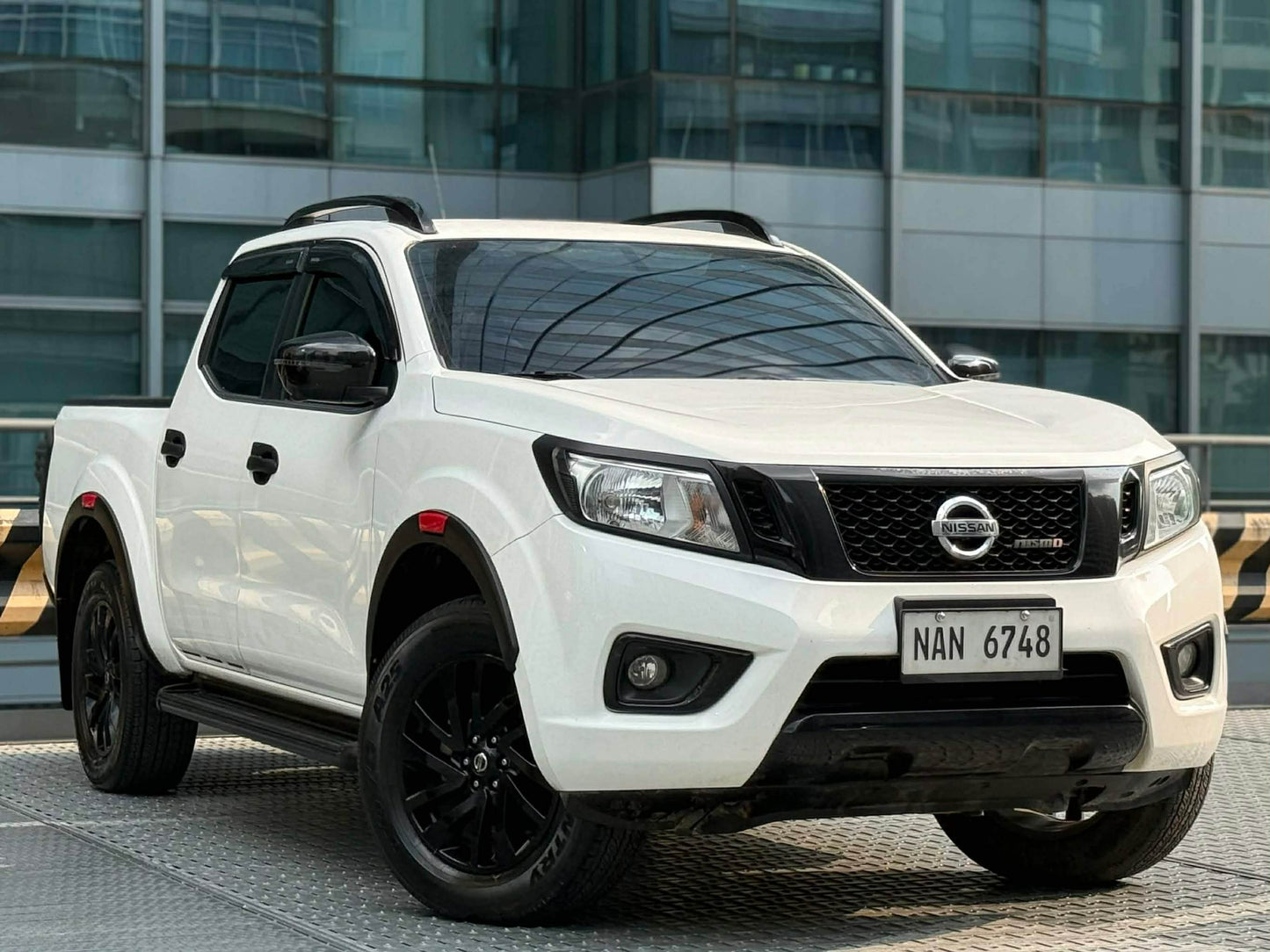 2020 Nissan Navara 2.5 EL Calibre 4x2, Automatic, Diesel