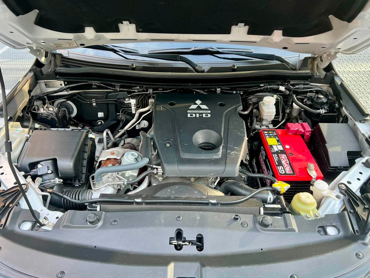 2023 Mitsubishi Montero GLX, Manual, Diesel