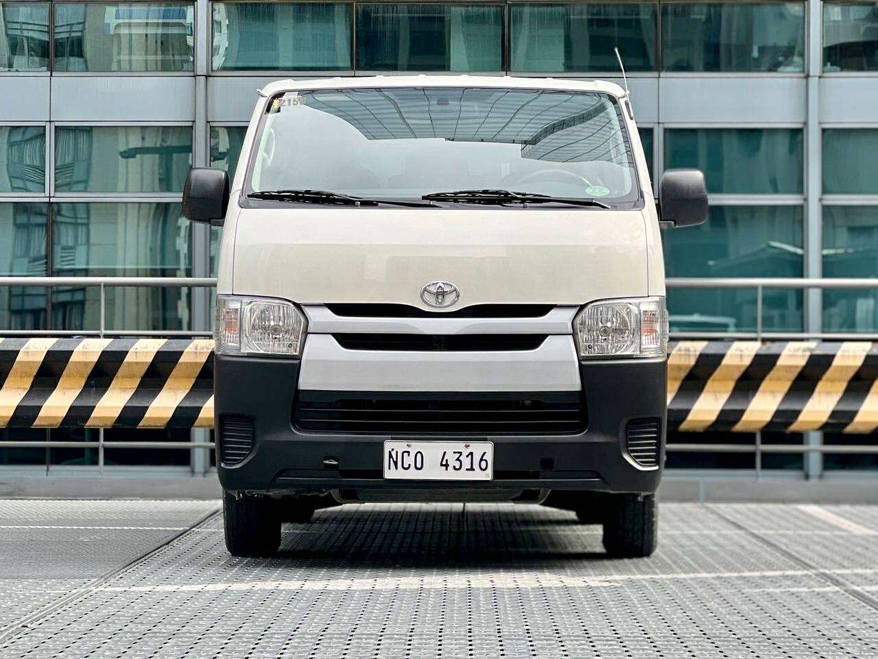 2017 Toyota Commuter 3.0, Manual, Diesel