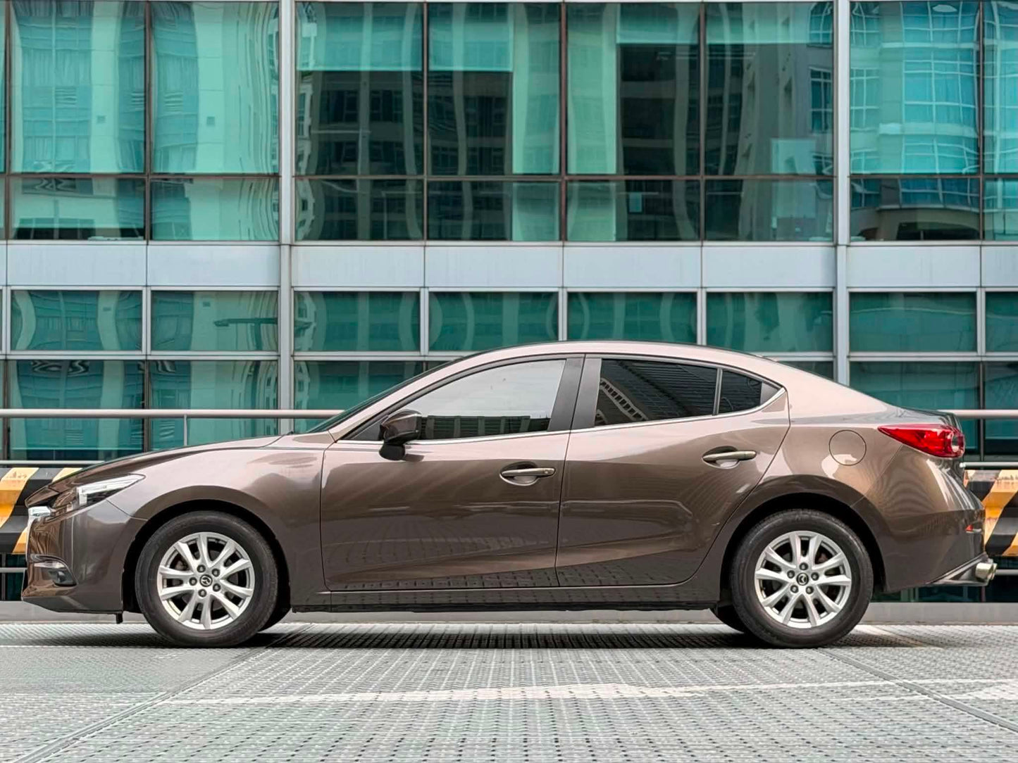 2018 Mazda 3 1.5 Sedan Automatic, Gas