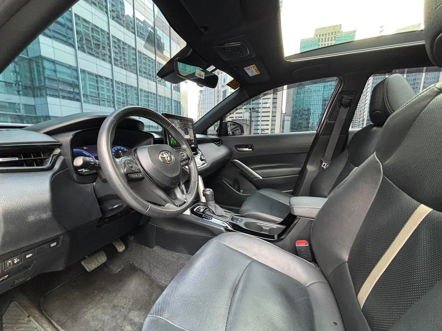 2024 Toyota Corolla Cross GRS Hybrid, Automatic, Gas