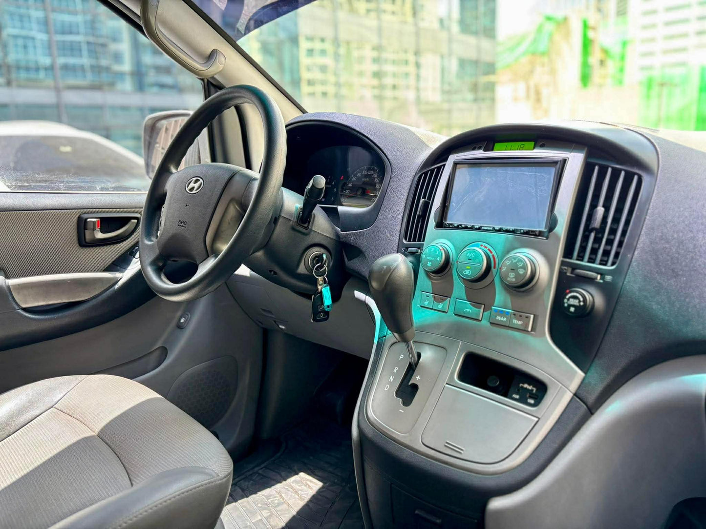 2011 Hyundai Grand Starex CVX 2.5, Automatic, Diesel