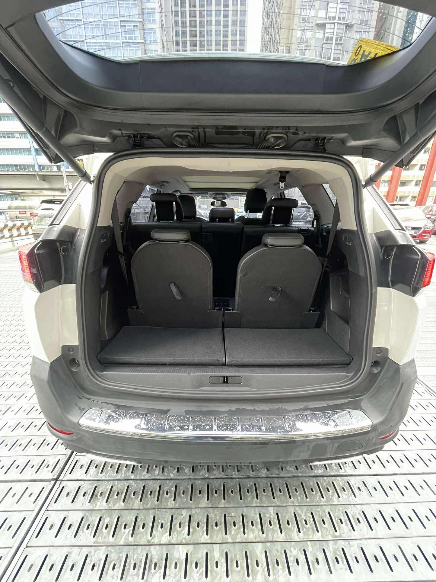 2020 Peugeot 5008, Automatic, Gas