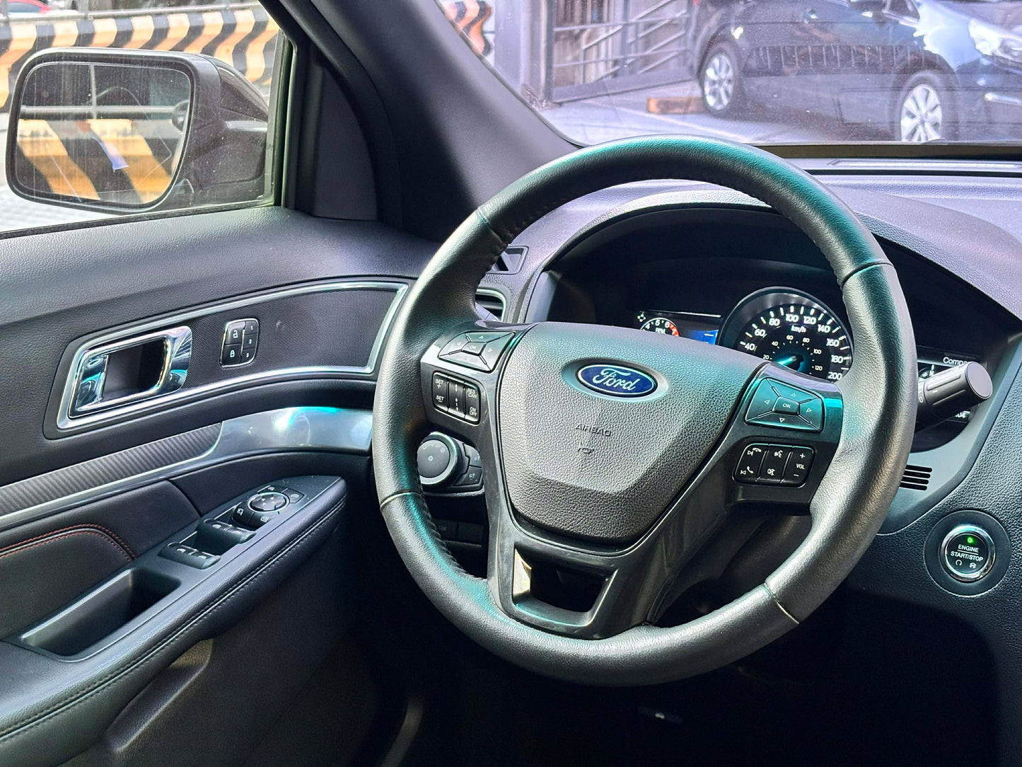 2017 Ford Explorer V6 4x4 3.5, Automatic, Gas