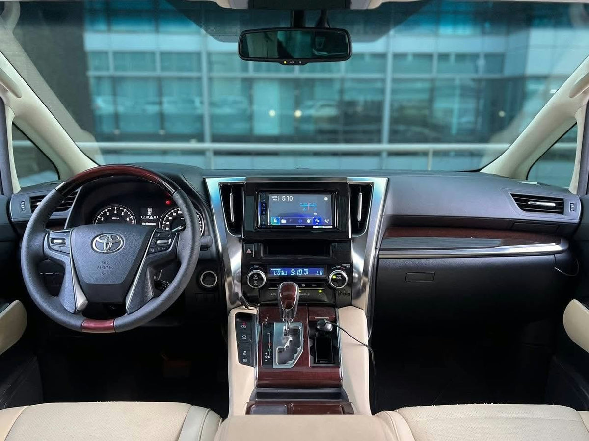 2017 Toyota Alphard 3.5 V6, Automatic, Gas