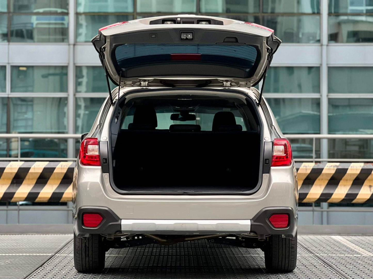 2017 Subaru Outback 3.6 AWD, Automatic, Gas