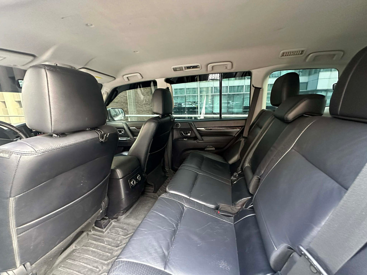 2011 Mitsubishi Pajero GLS 4x4 3.8 V6,  Automatic, Gas