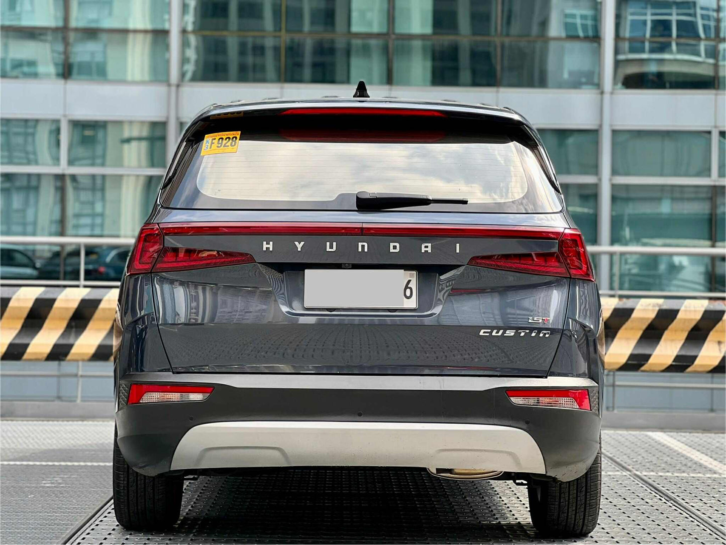 2024 Hyundai Custin 1.5T Premium, Automatic, Gas