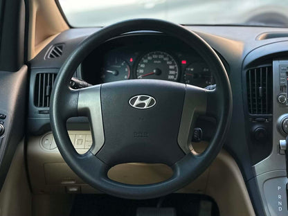 2015 Hyundai Grand Starex GL 2.5, Automatic, Diesel