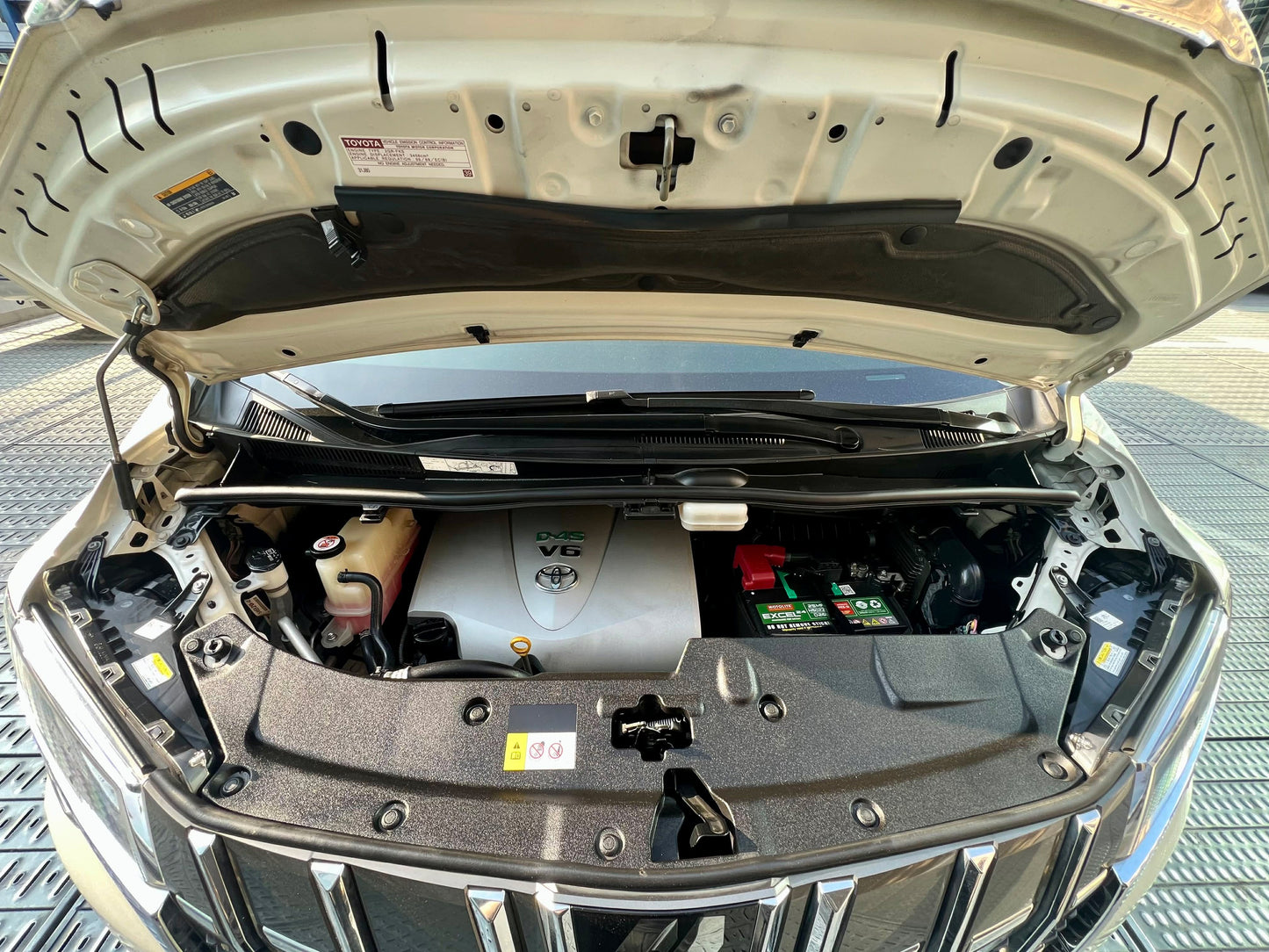 2020 Toyota Alphard 3.5, Automatic, Gas