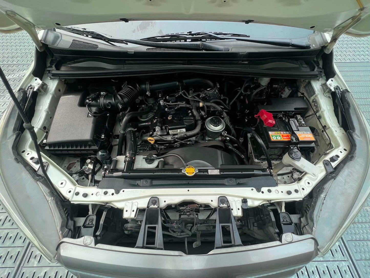 2016 Toyota Innova 2.0 G, Automatic, Gas