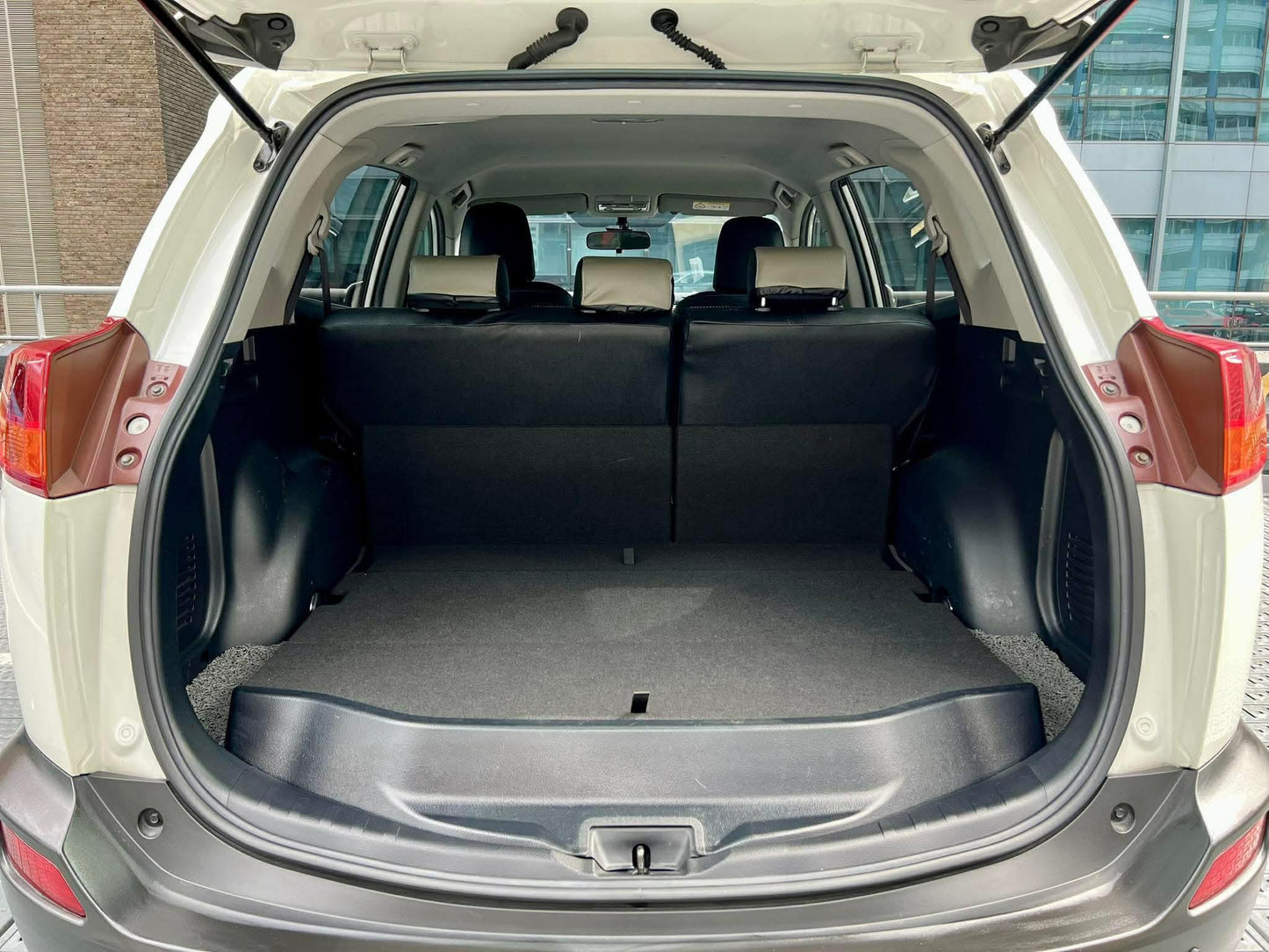 2015 Toyota Rav4 Active 4x2, Automatic, Gas