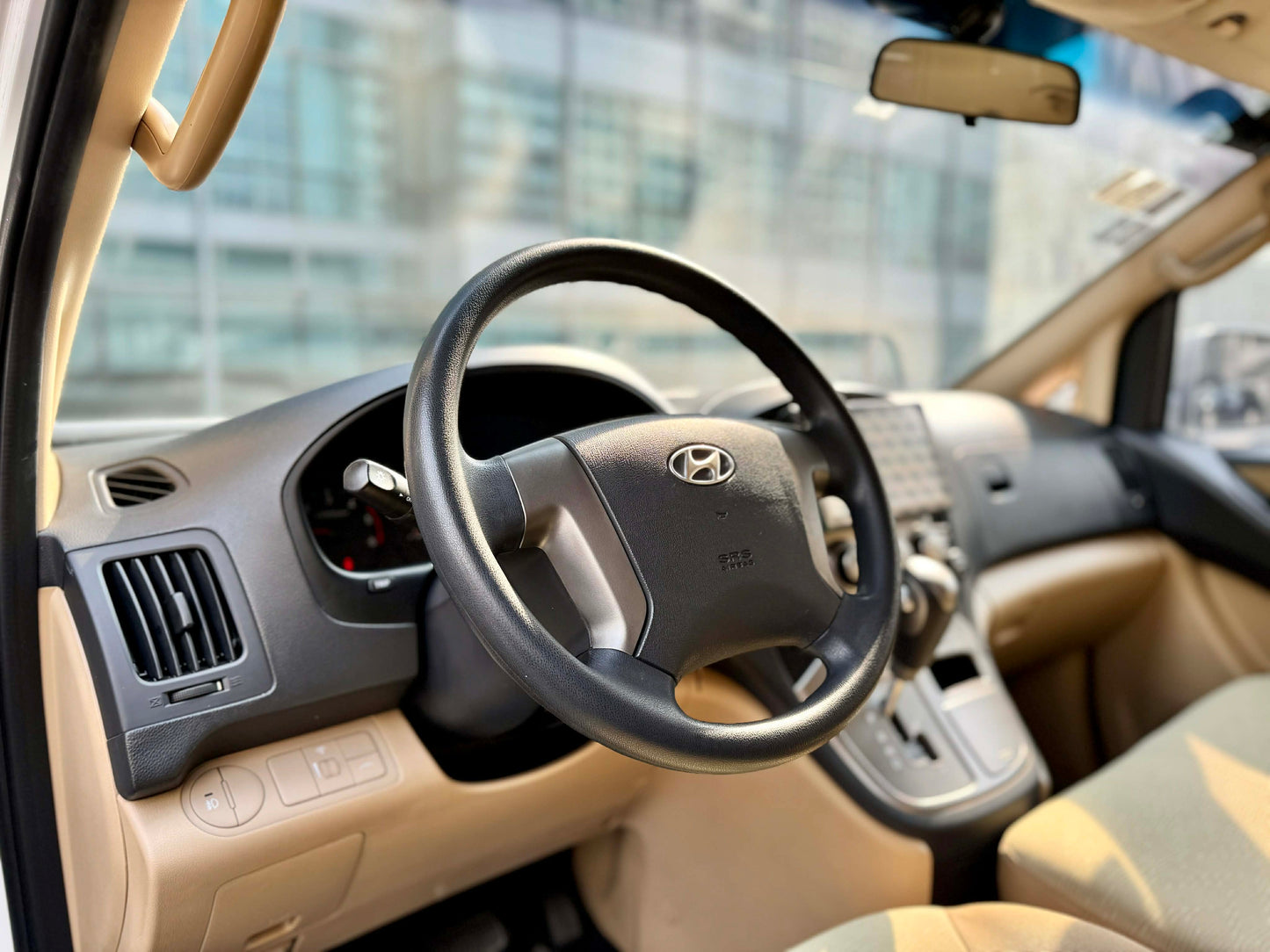 2015 Hyundai Grand Starex VGT 2.5, Automatic, Diesel