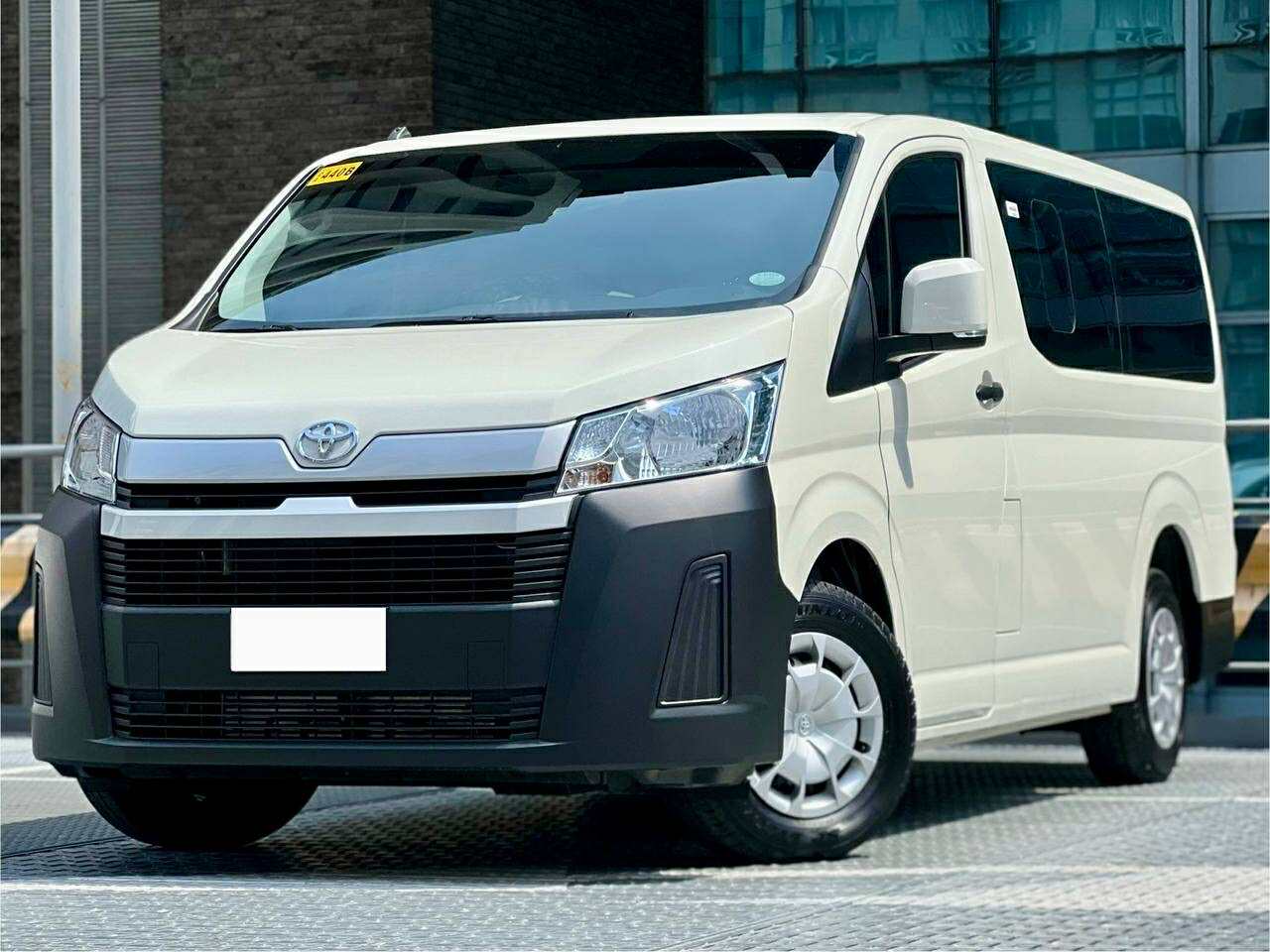 2025 Toyota Commuter 2.8 Deluxe, Manual, Diesel