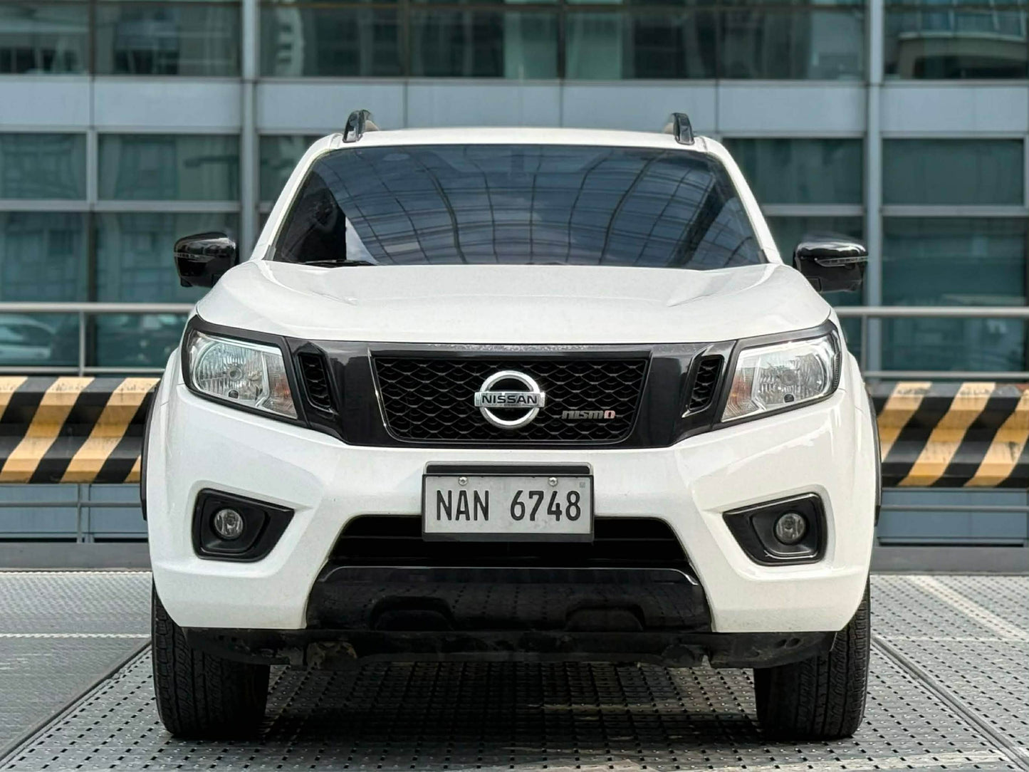 2020 Nissan Navara 2.5 EL Calibre 4x2, Automatic, Diesel