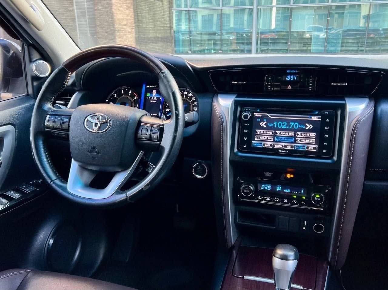 2016 Toyota Fortuner 2.4 4x2 V, Automatic, Diesel