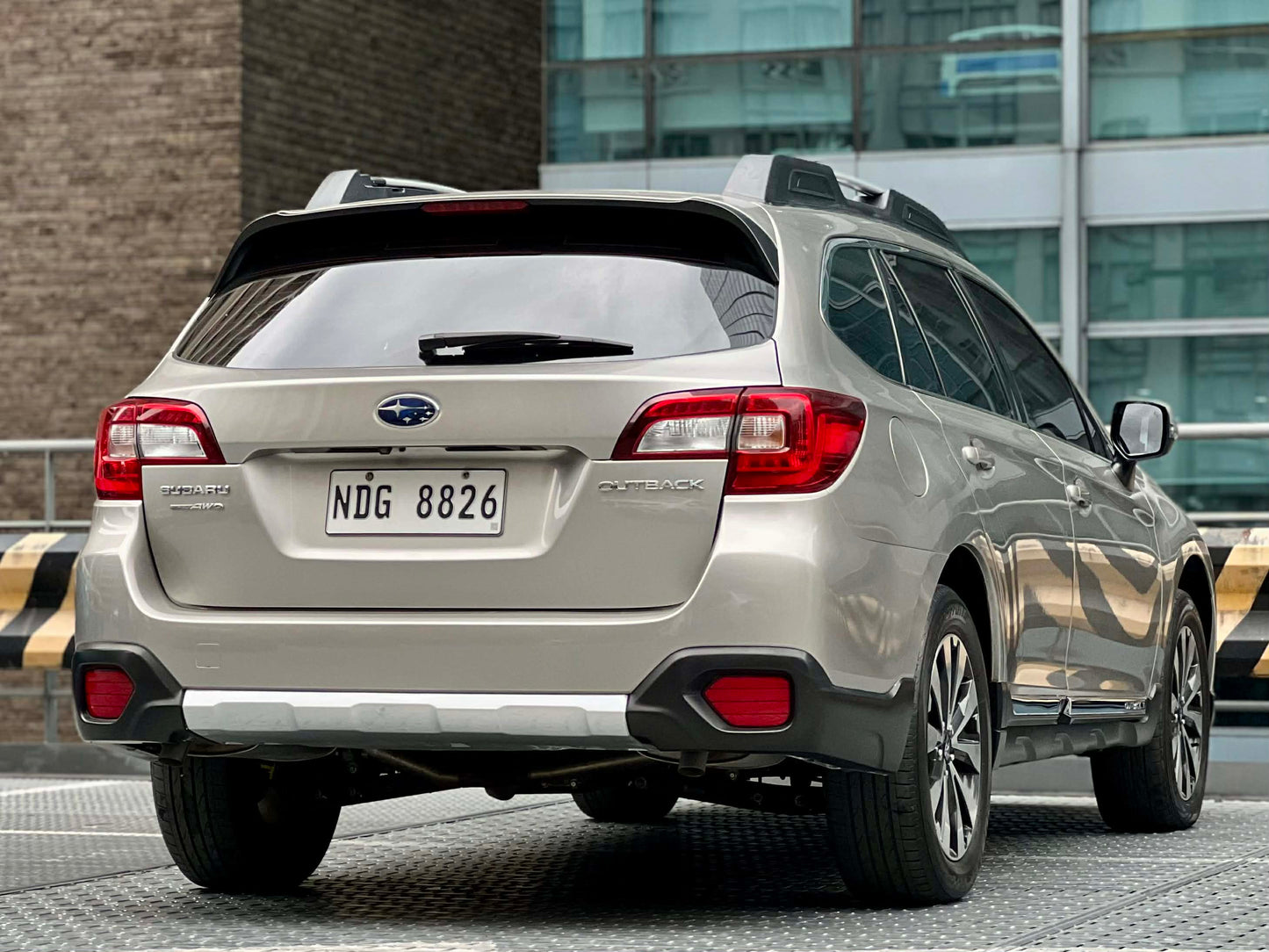 2017 Subaru Outback 3.6 AWD, Automatic, Gas