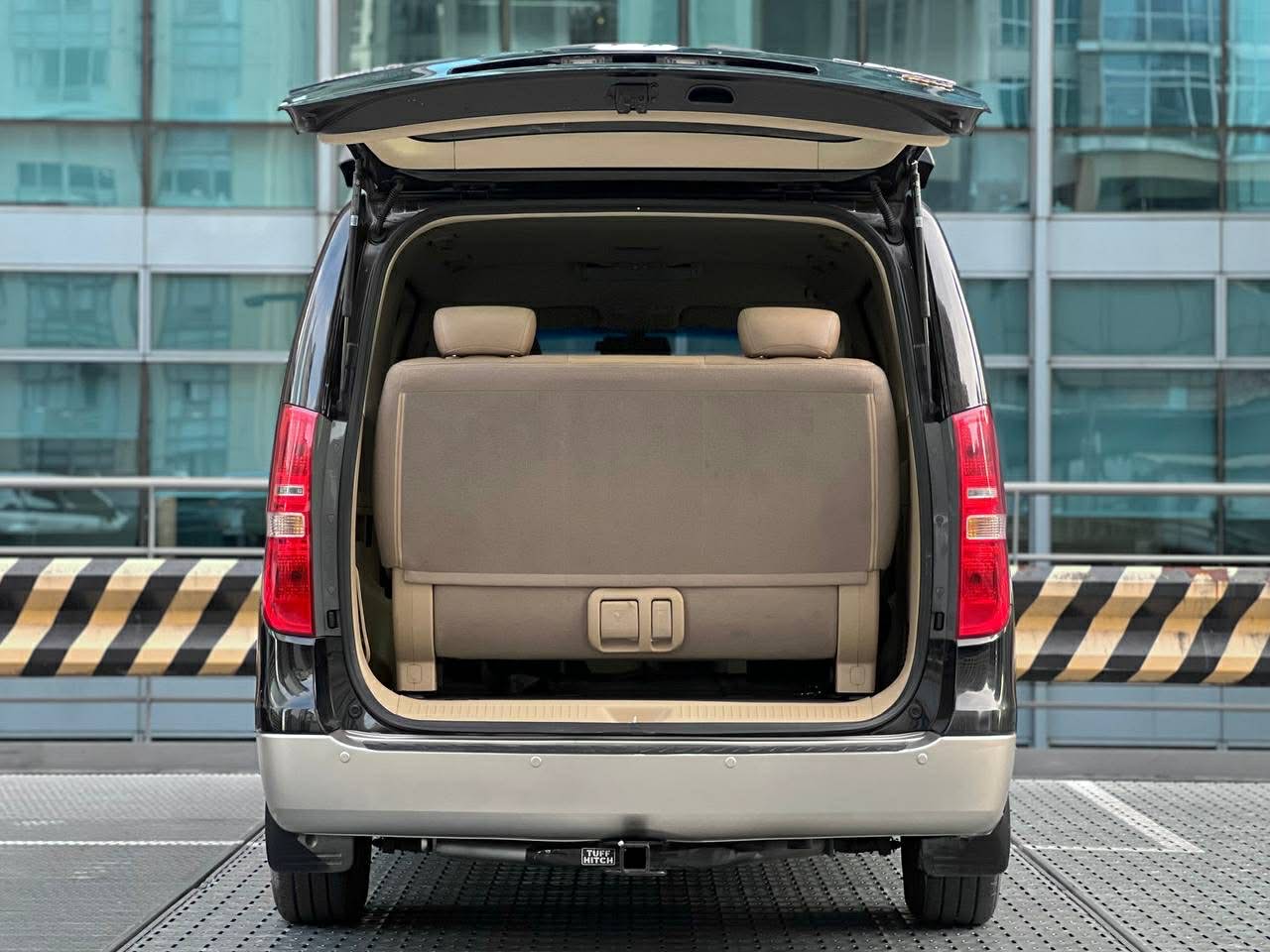 2020 Hyundai Starex Gold 2.5, Automatic, Diesel