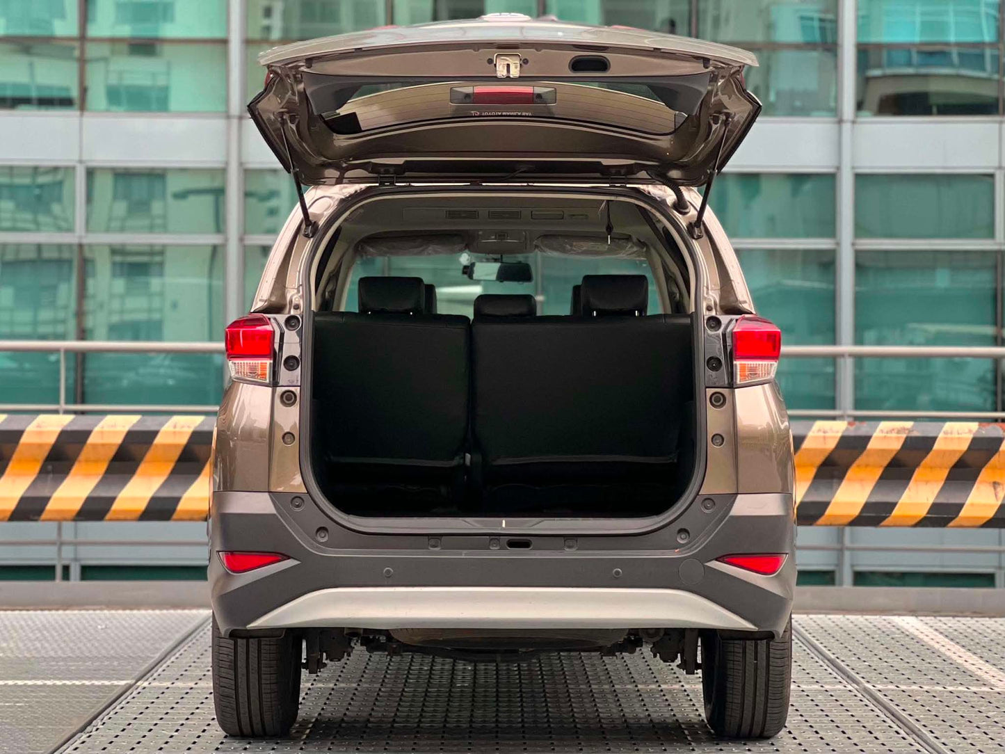 2020 Toyota Rush 1.5 E, Automatic, Gas