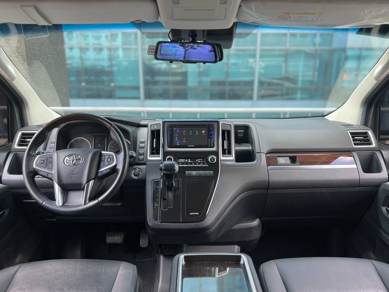 2022 Toyota HiAce Super Grandia Elite 2.8, Automatic, Diesel