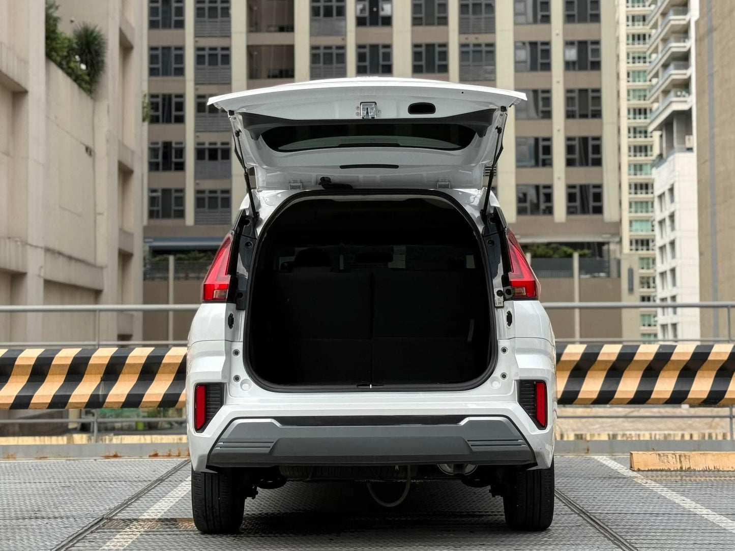 2025 Mitsubishi Xpander 1.5 GLS 2WD, Automatic, Gas