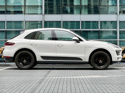 2015 Porsche Macan 2.0 Turbocharged AWD, Automatic, Gas