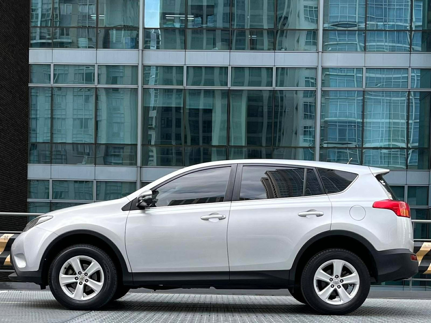 2014 Toyota RAV4 4x2, Automatic, Gas