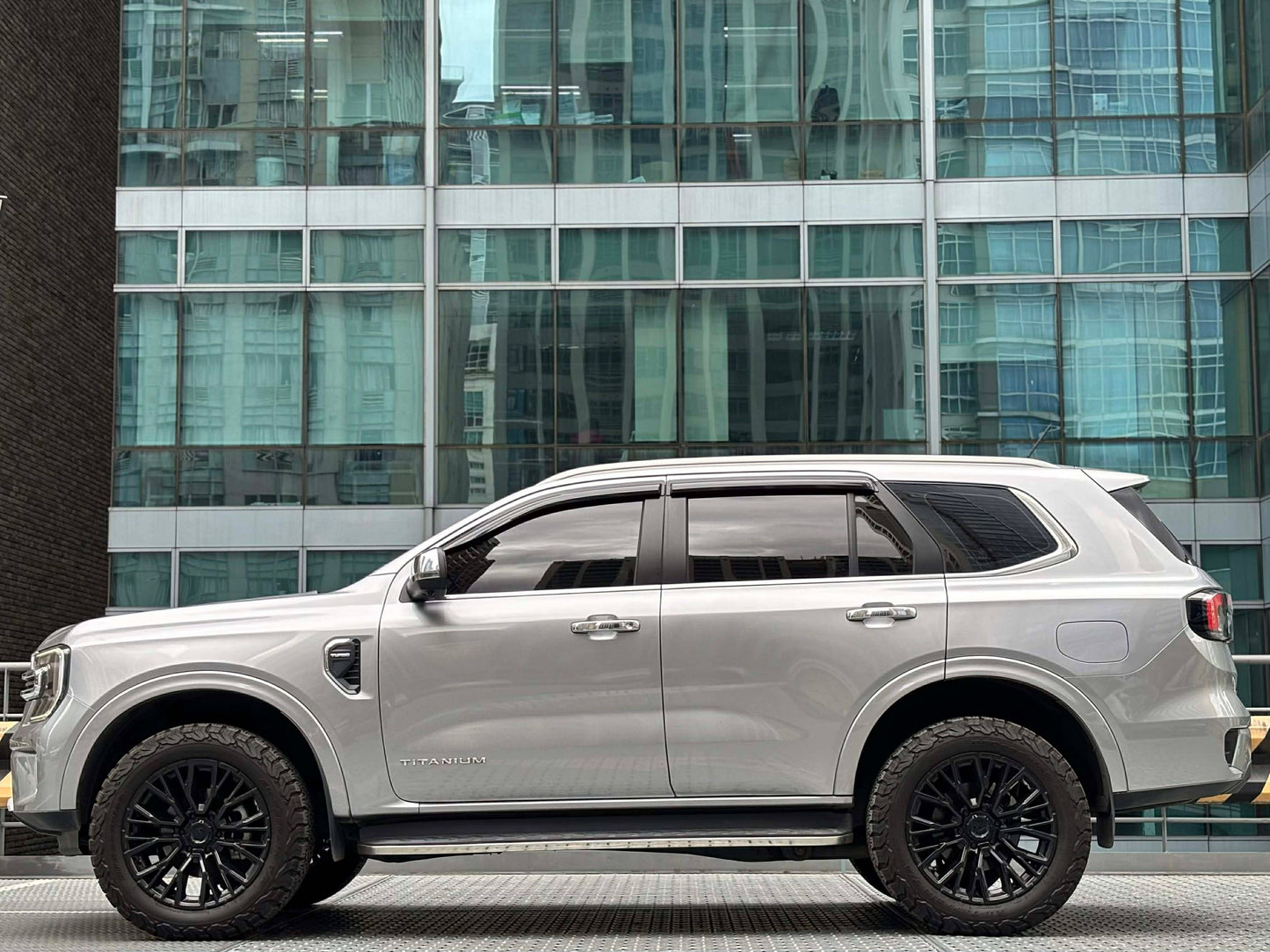 2024 Ford Everest Titanium Plus 4x2 2.0 Turbo,  Automatic, Diesel