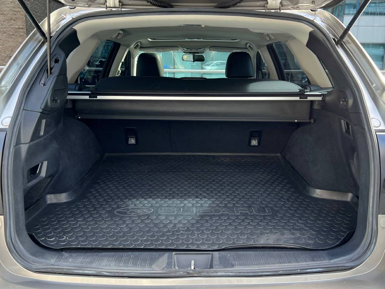 2015 Subaru Outback 3.6 RS, Automatic, Gas