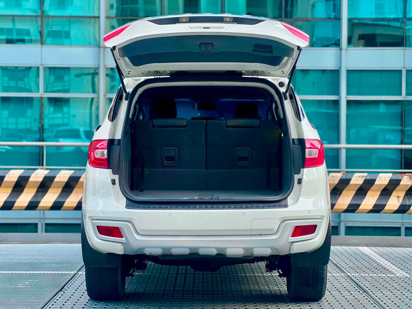 2016 Ford Everest Trend 2.2, Automatic, Diesel