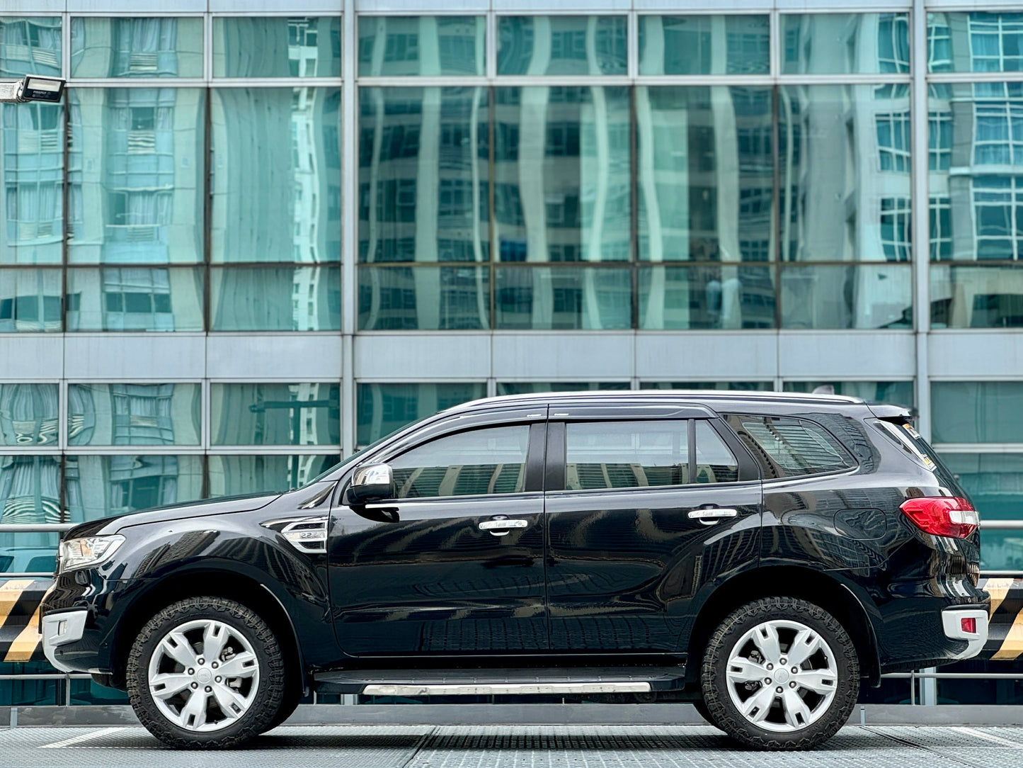 2018 Ford Everest Titanium 4x2 2.2,  Automatic, Diesel