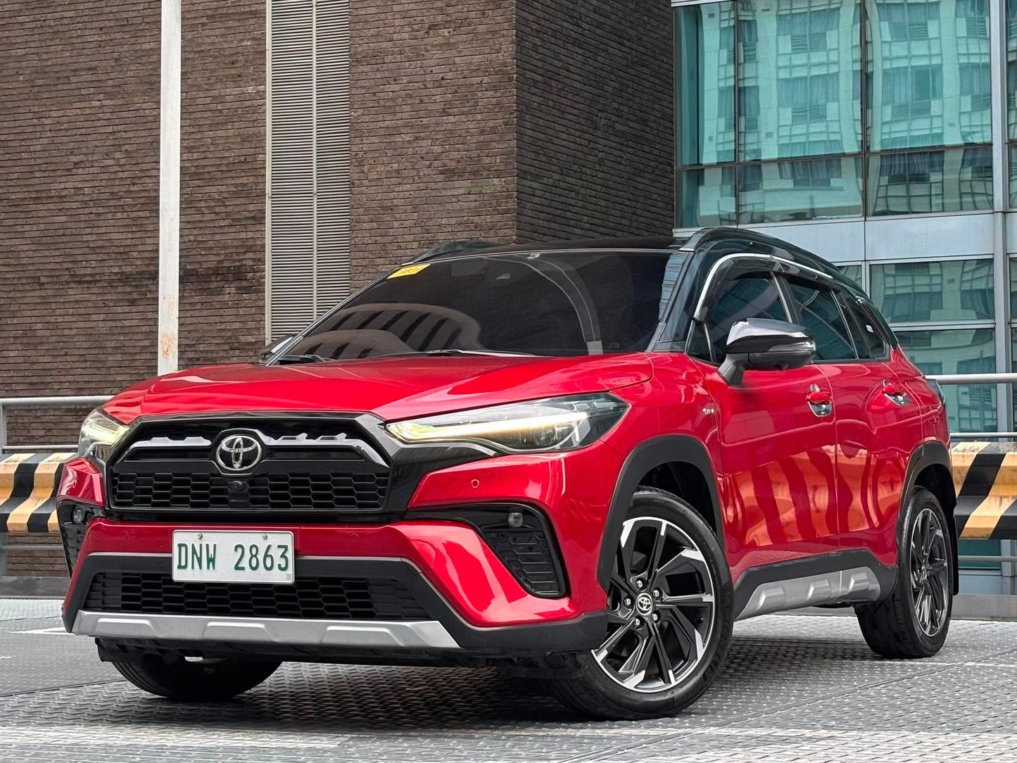 2024 Toyota Corolla Cross GRS Hybrid, Automatic, Gas